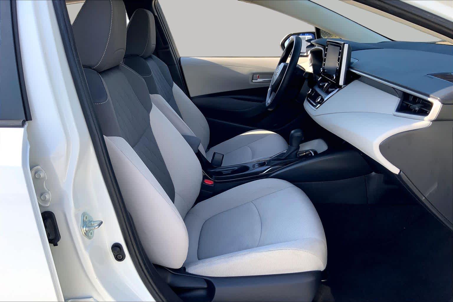 2020 Toyota Corolla Hybrid LE Super White at AutoNation USA Houston