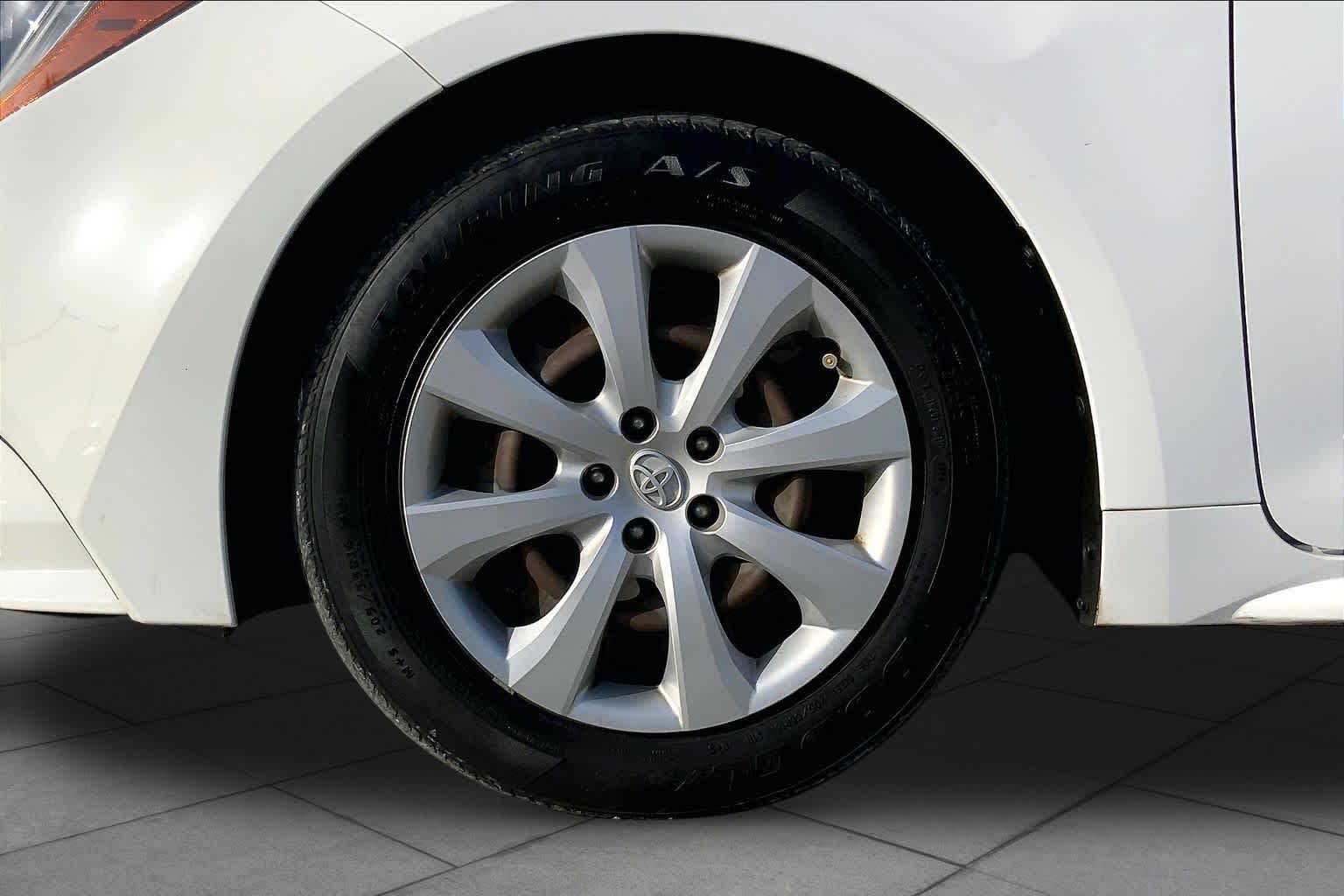 2022 Toyota Corolla LE White at Group 1 Toyota Southwest