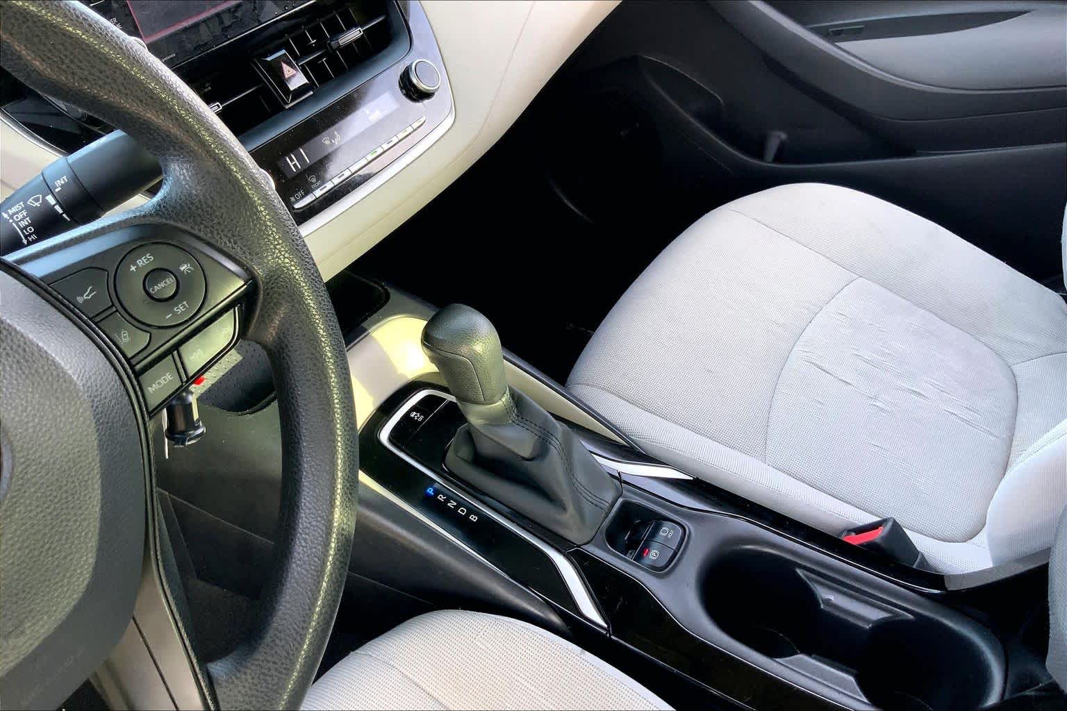 2022 Toyota Corolla LE White at Group 1 Toyota Southwest