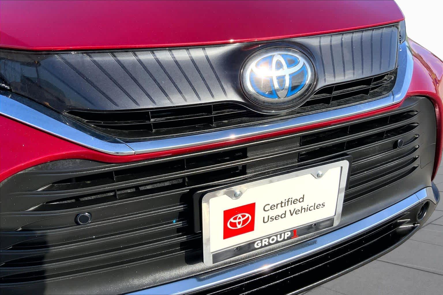 2024 Toyota Venza XLE Ruby Flare Pearl at Group 1 Toyota Southwest