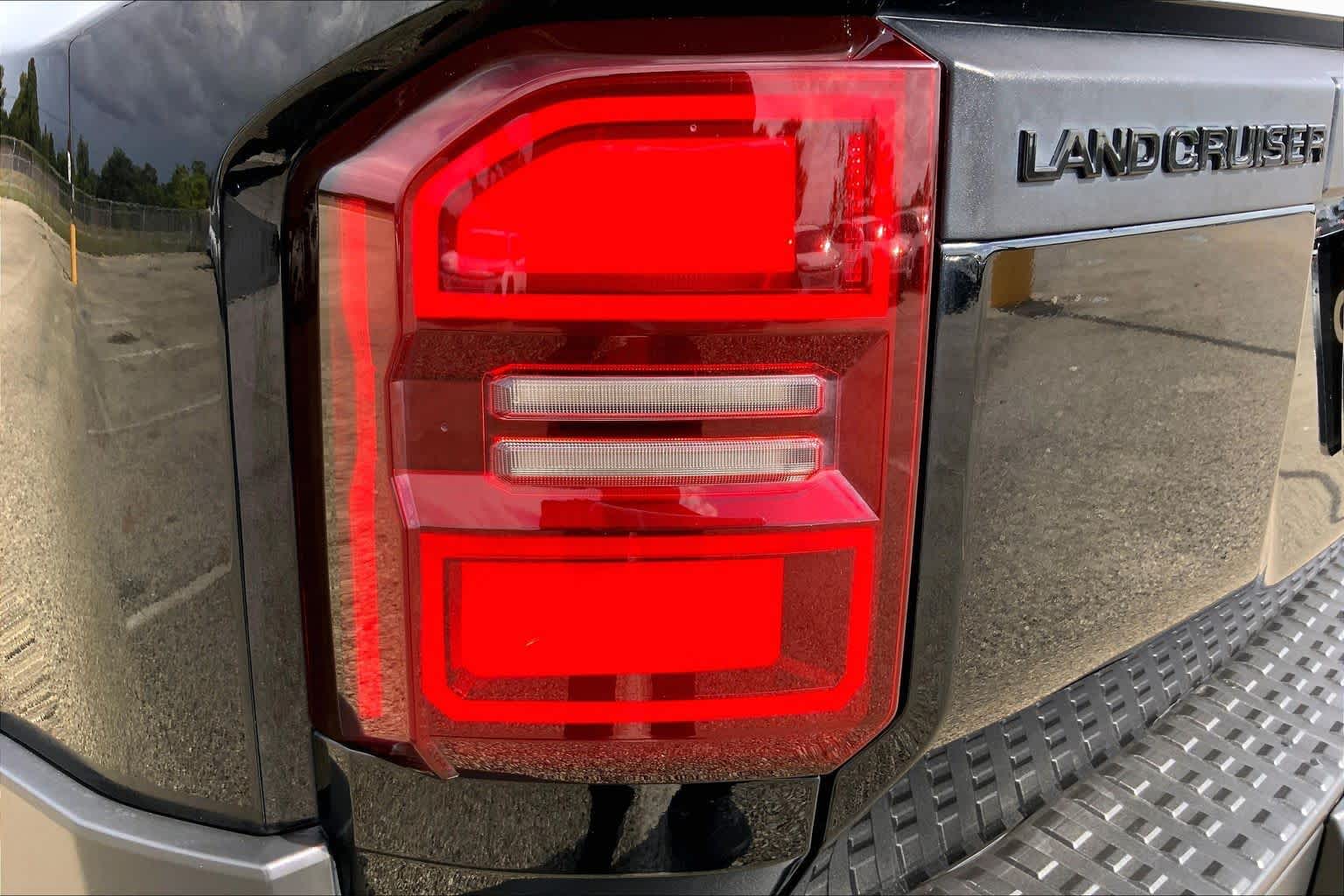 2024 Toyota Land Cruiser photo 28 of 36