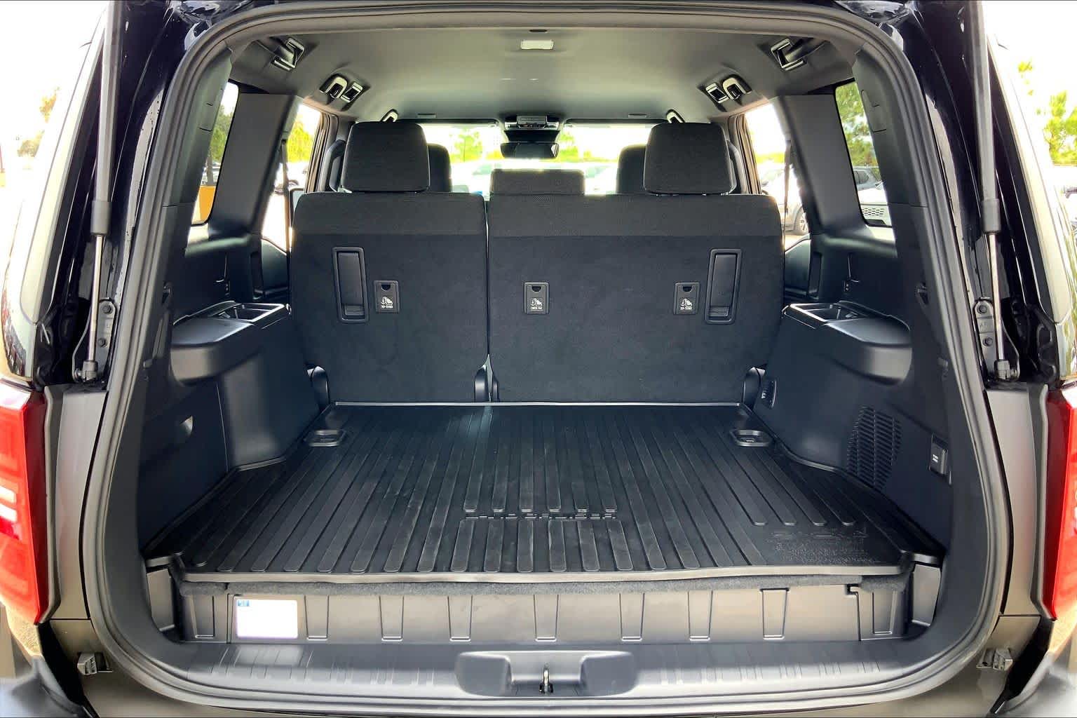 2024 Toyota Land Cruiser photo 34 of 36