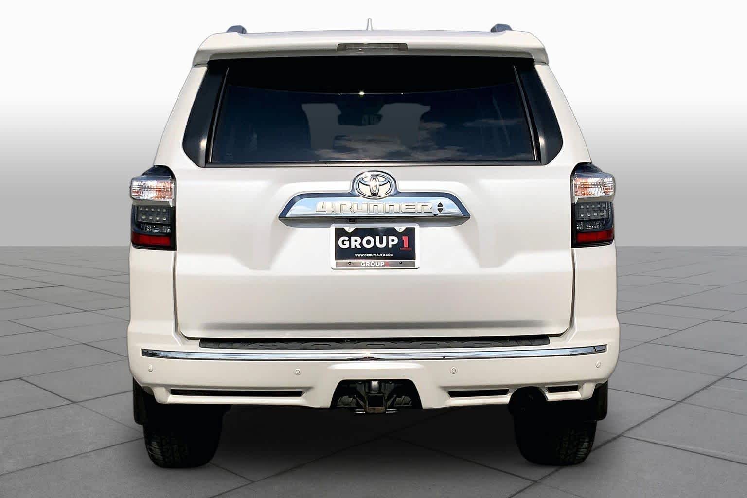 2018 Toyota 4Runner Limited Blizzard Pearl at Beck & Masten Kia