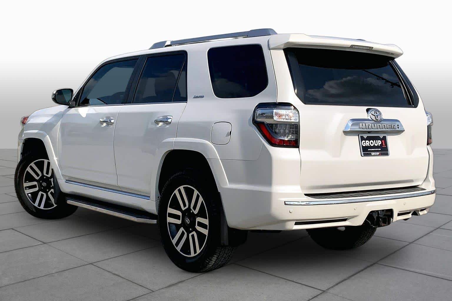 2018 Toyota 4Runner Limited Blizzard Pearl at Beck & Masten Kia