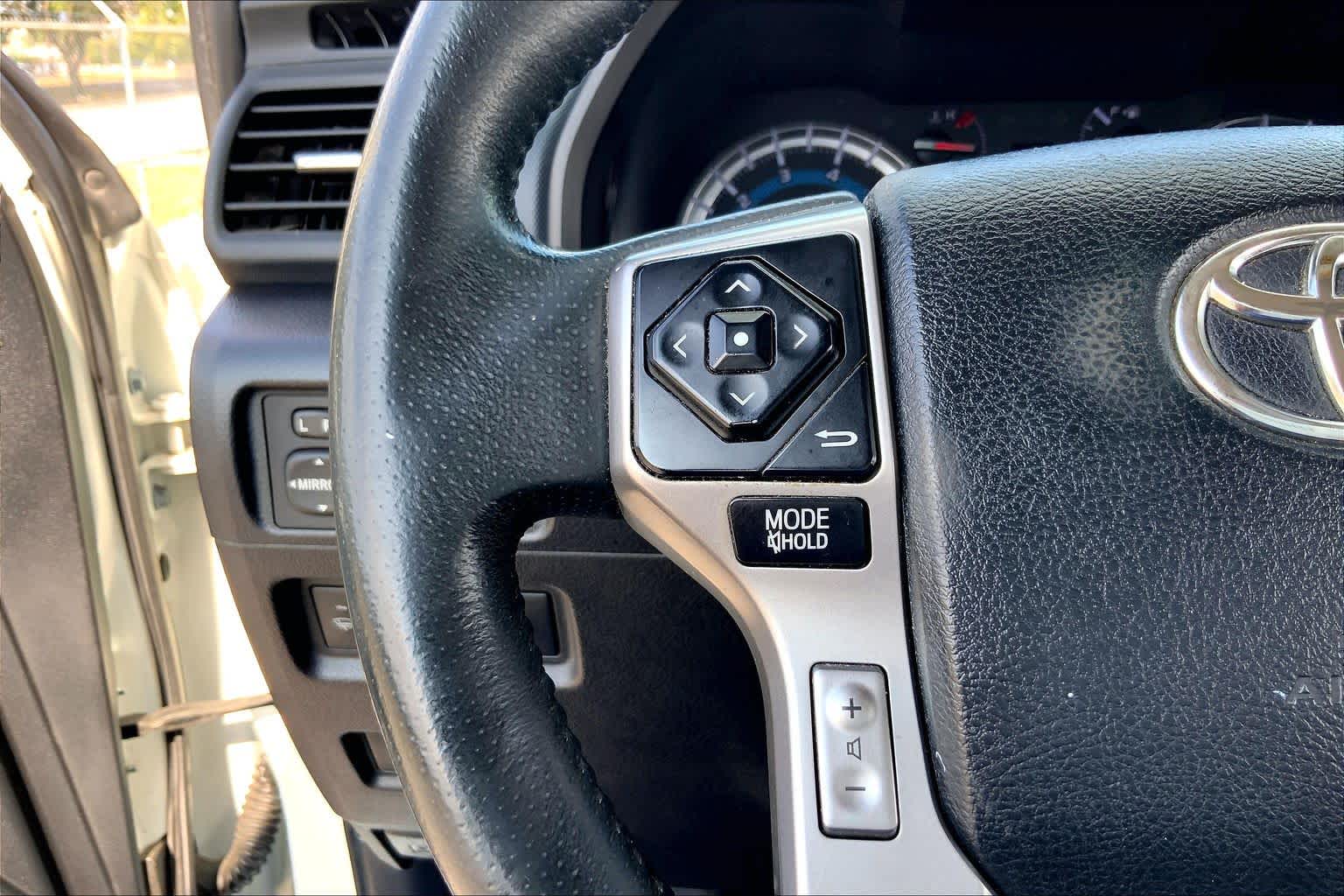 2018 Toyota 4Runner Limited Blizzard Pearl at Beck & Masten Kia