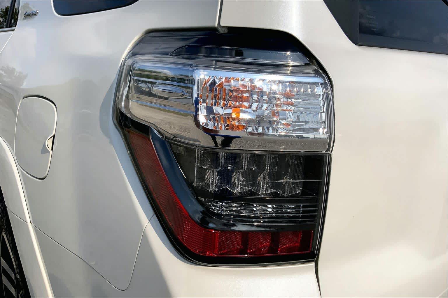 2018 Toyota 4Runner Limited Blizzard Pearl at Beck & Masten Kia