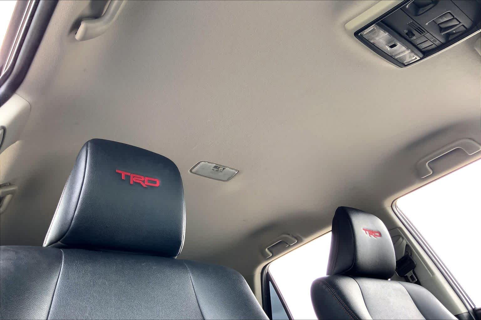 2019 Toyota 4Runner photo 14 of 35