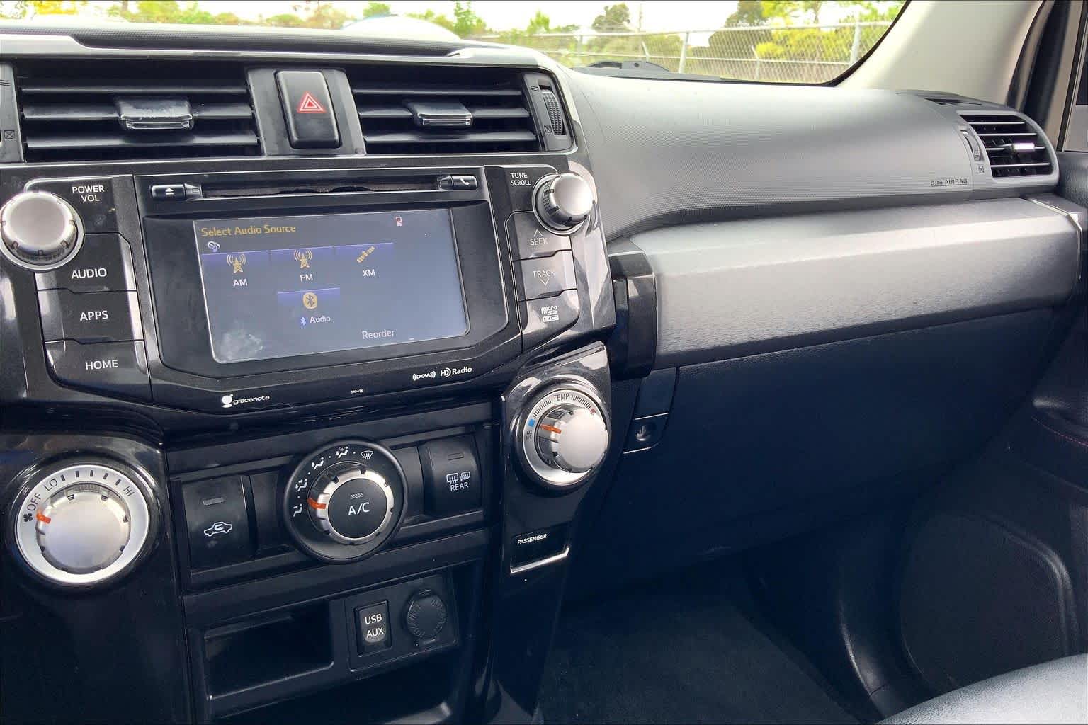 2019 Toyota 4Runner photo 34 of 35