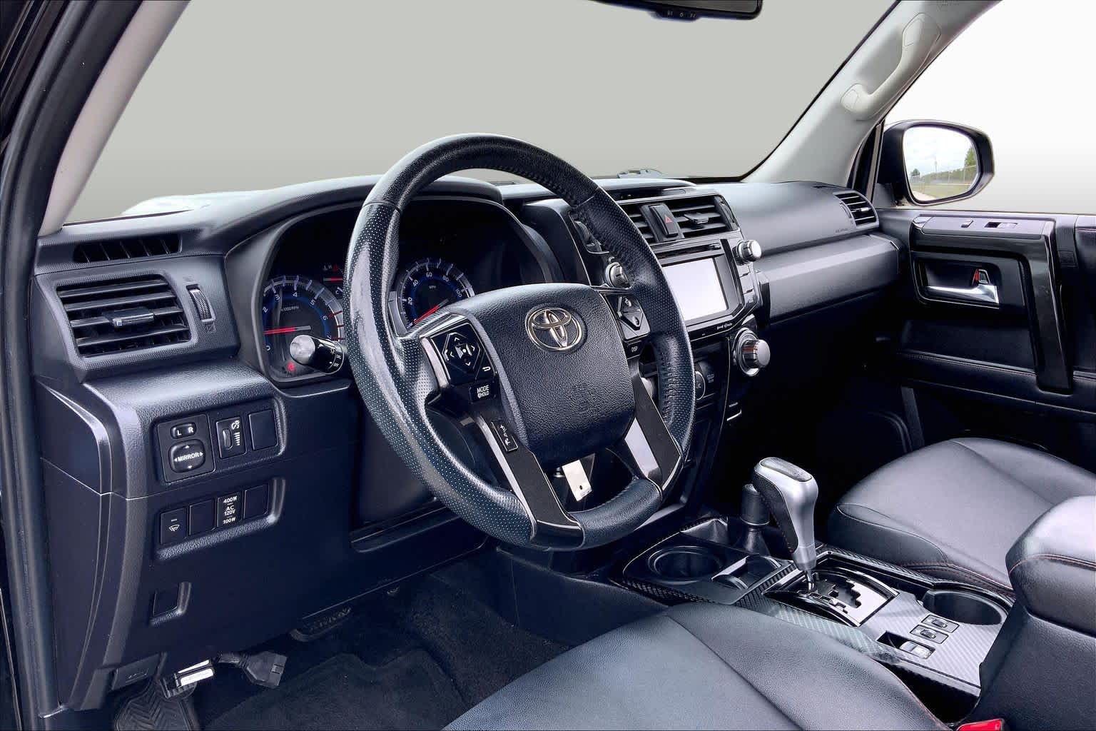 2019 Toyota 4Runner photo 17 of 35