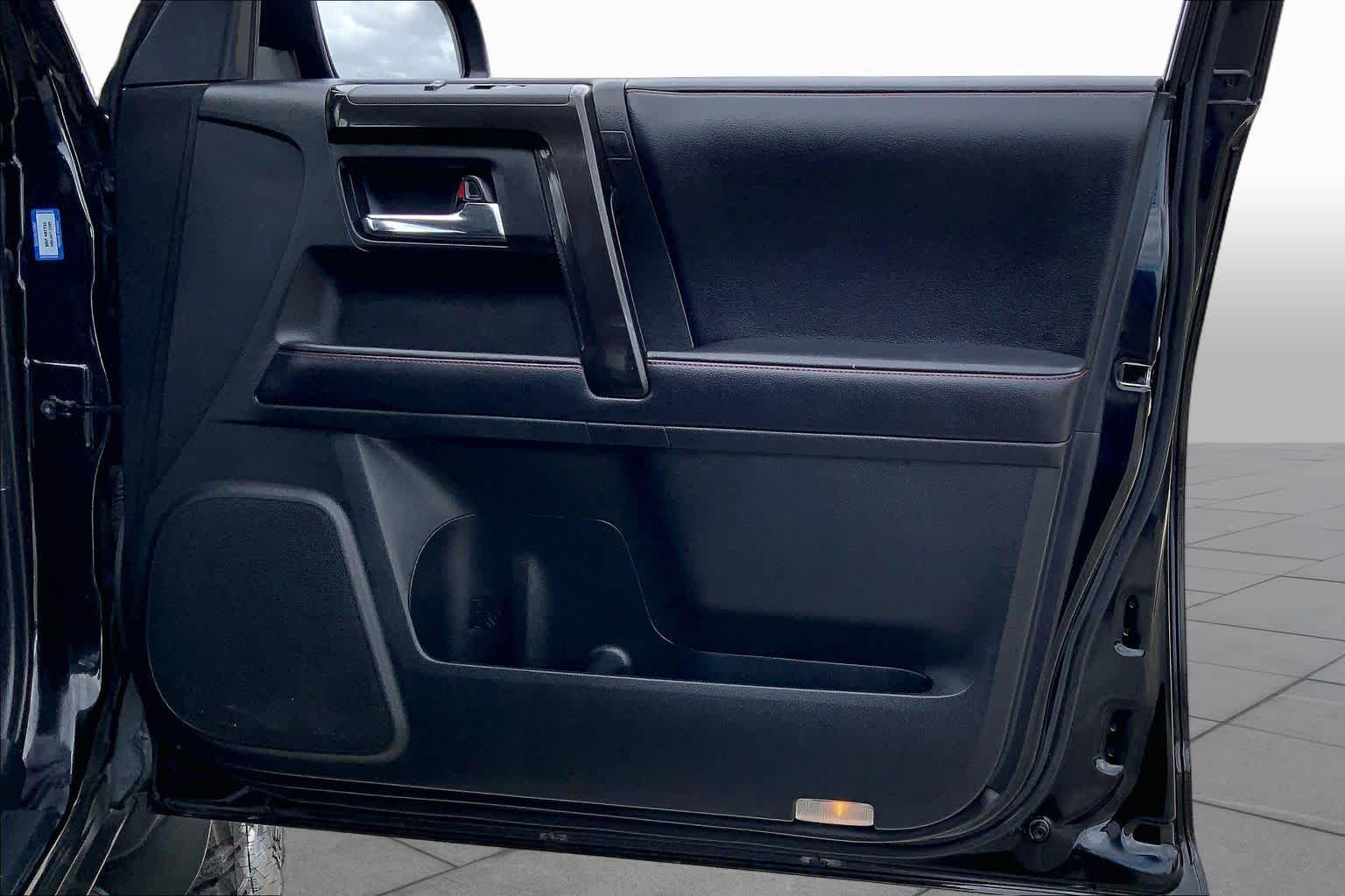 2019 Toyota 4Runner photo 22 of 35