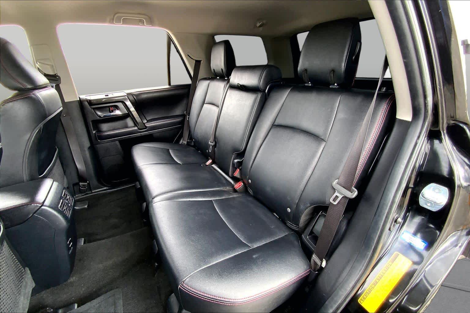 2019 Toyota 4Runner photo 20 of 35