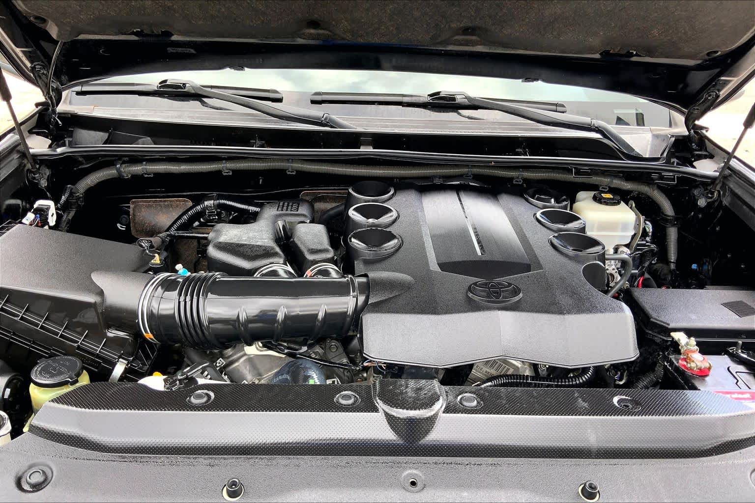 2019 Toyota 4Runner photo 30 of 35