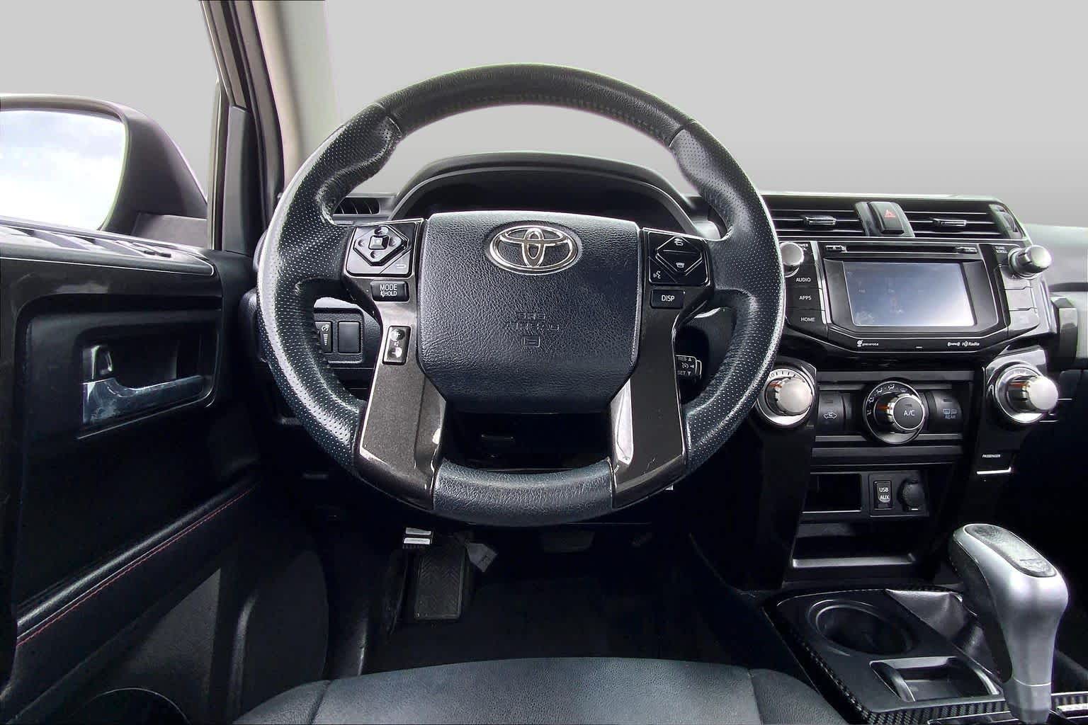 2019 Toyota 4Runner photo 6 of 35