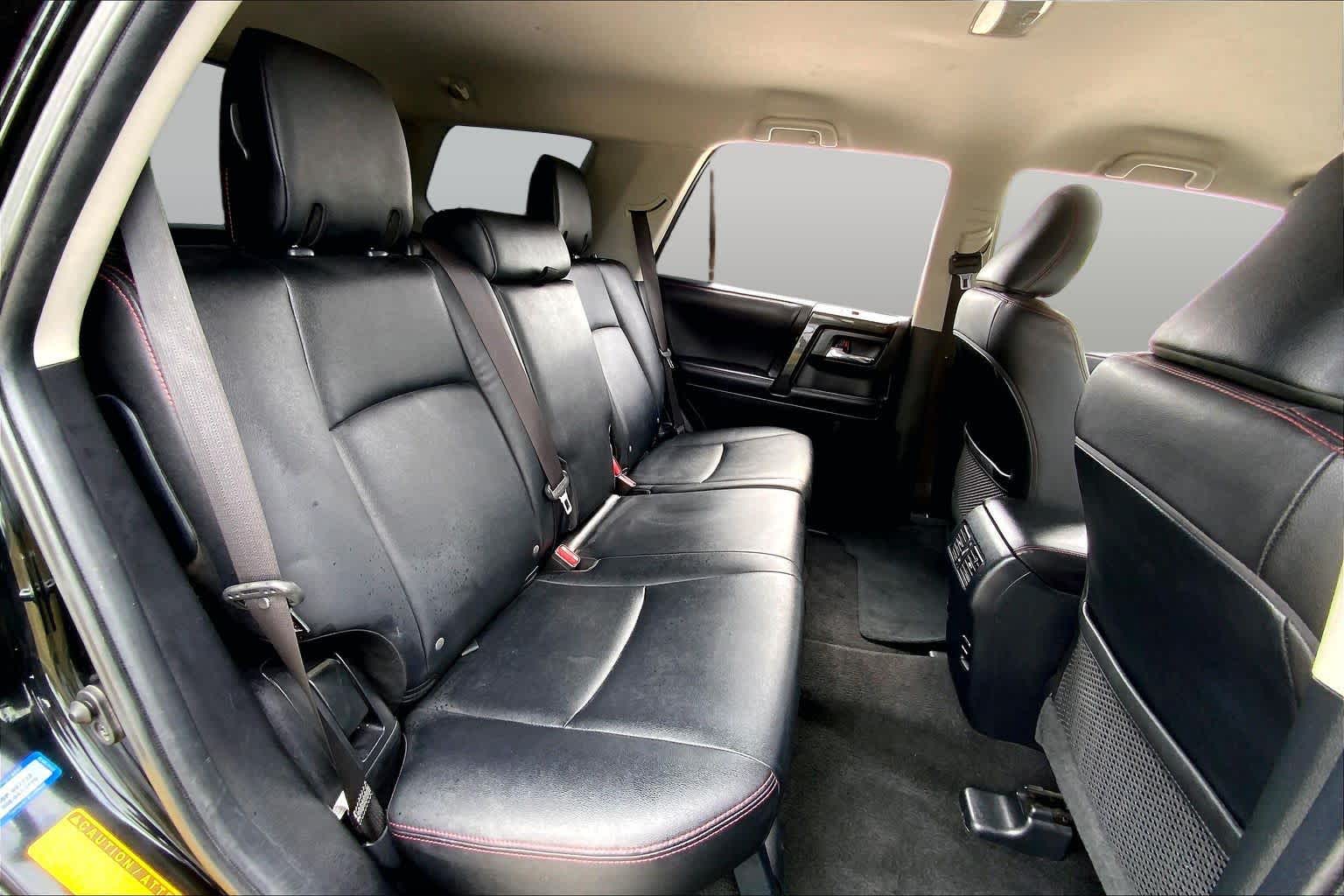 2019 Toyota 4Runner photo 19 of 35