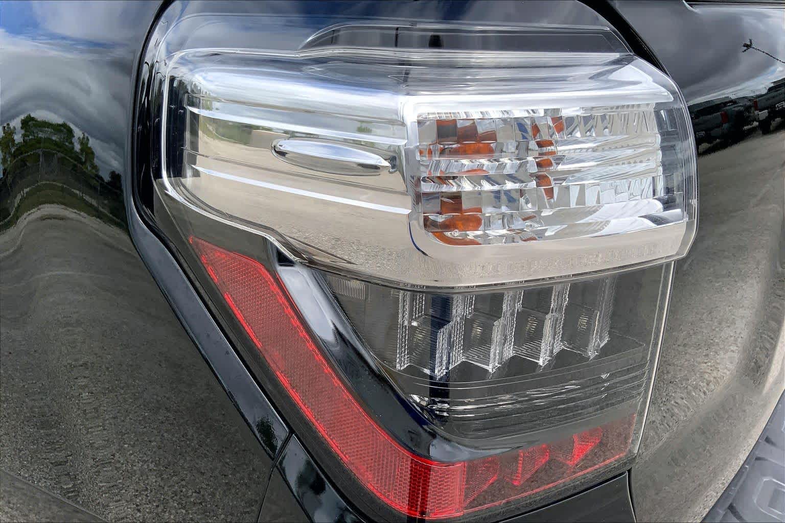 2019 Toyota 4Runner photo 28 of 35