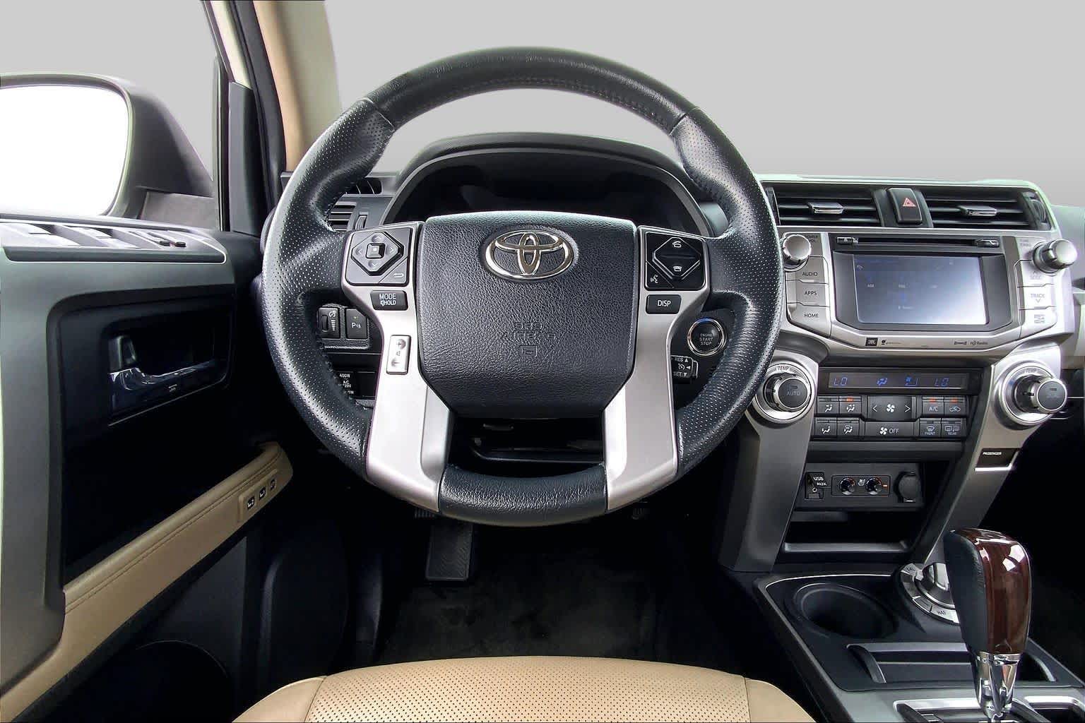 2018 Toyota 4Runner photo 6 of 36