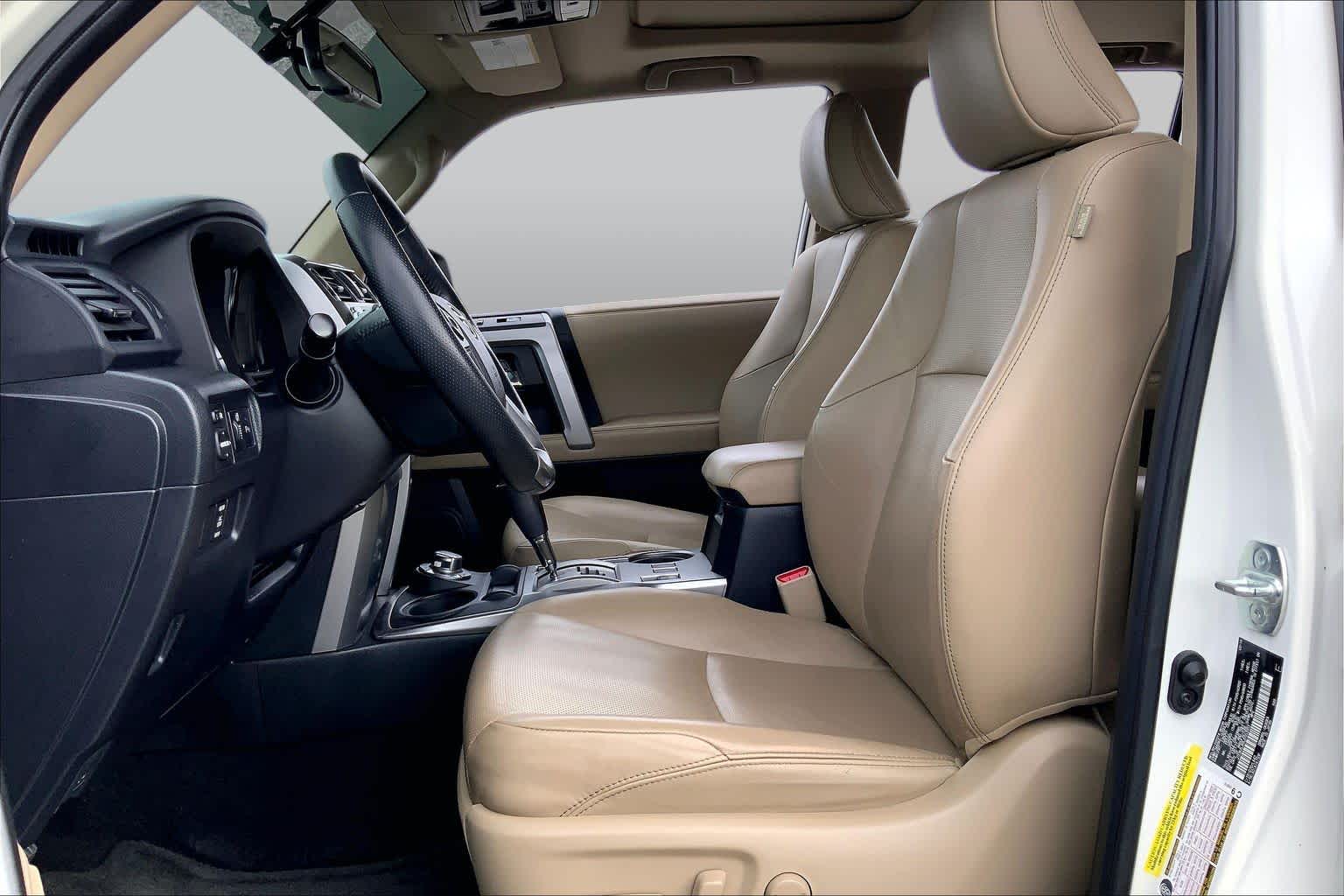 2018 Toyota 4Runner photo 8 of 36
