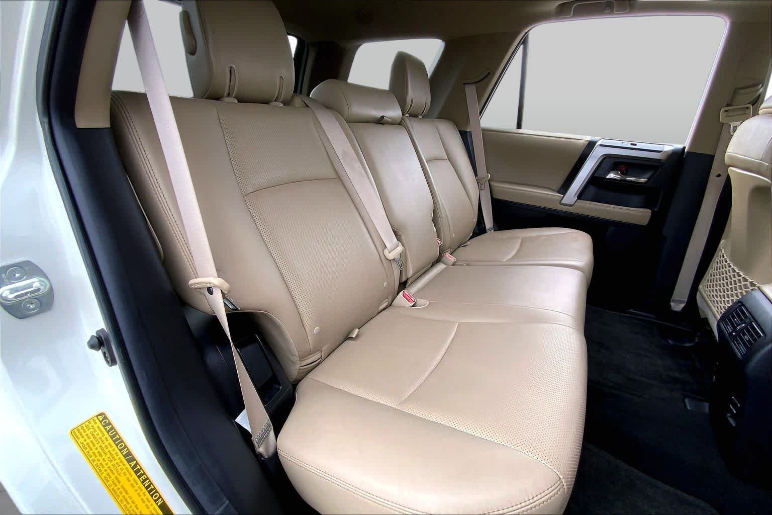 2018 Toyota 4Runner photo 19 of 36