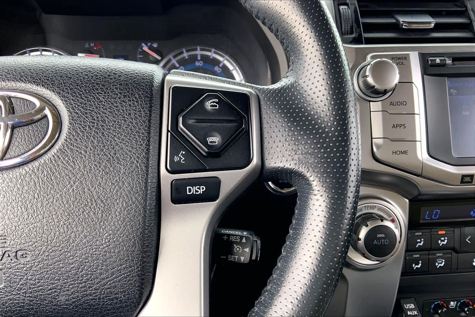 2018 Toyota 4Runner photo 24 of 36