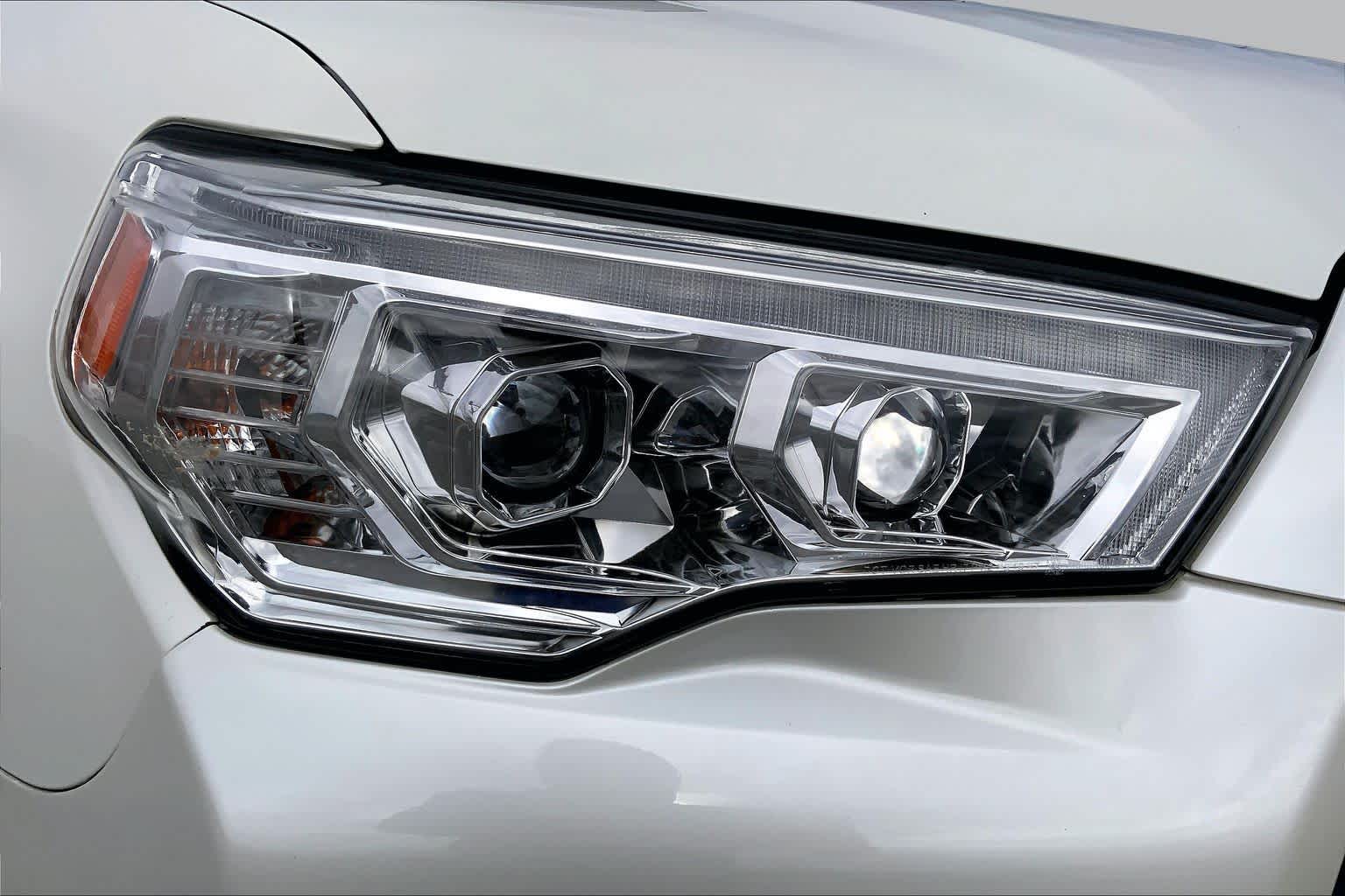 2018 Toyota 4Runner photo 27 of 36