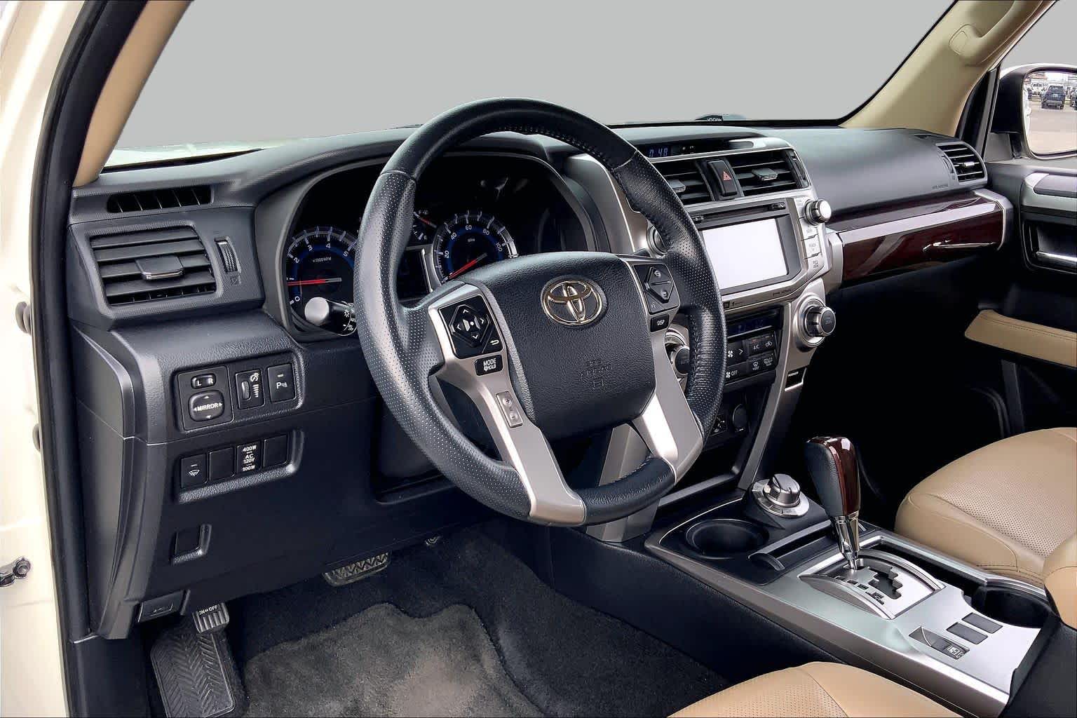 2018 Toyota 4Runner photo 17 of 36