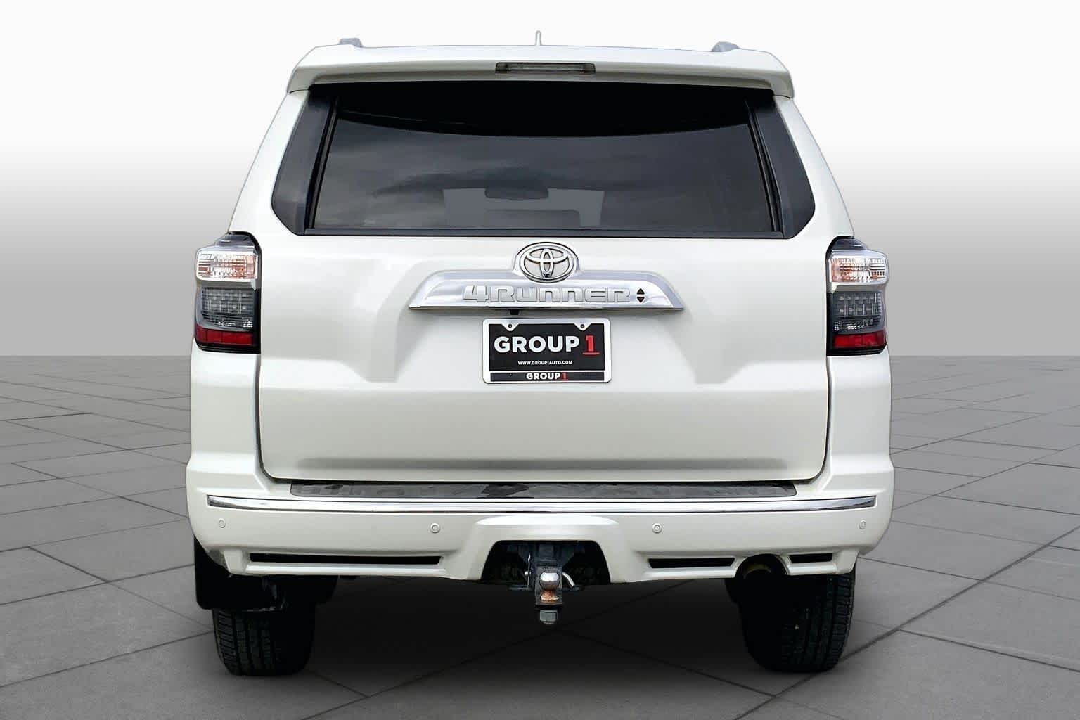 2018 Toyota 4Runner photo 5 of 36