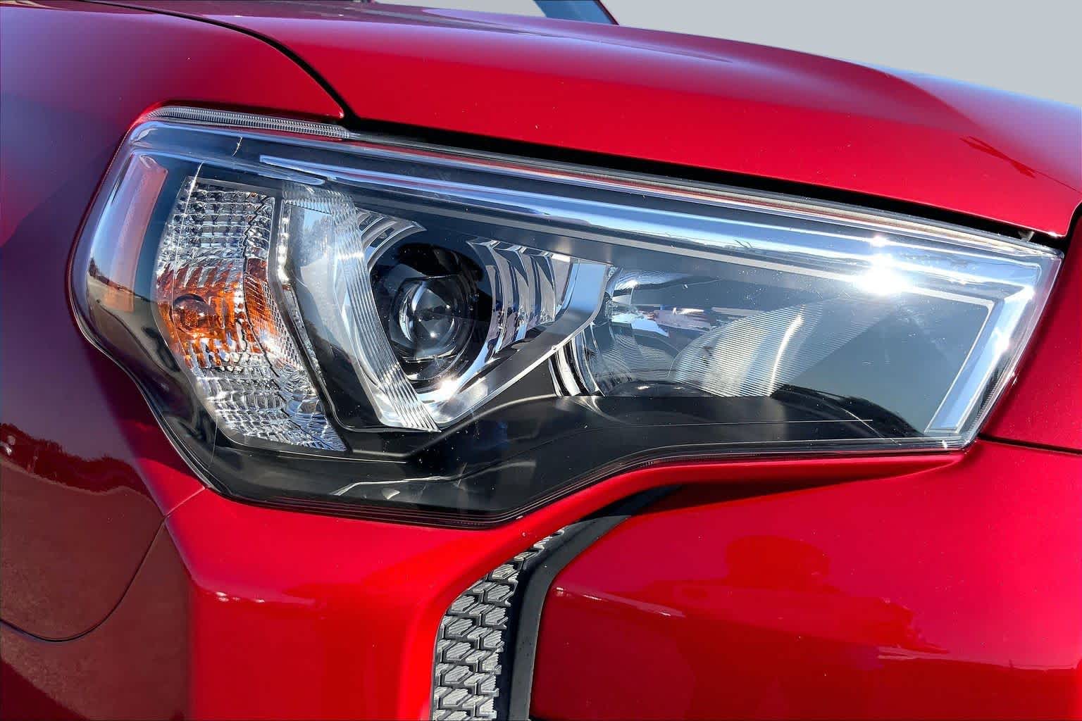 2021 Toyota 4Runner photo 27 of 36
