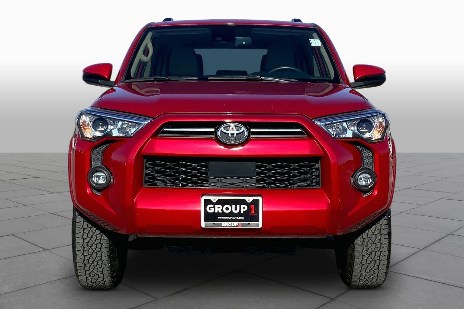 2021 Toyota 4Runner photo 4 of 36