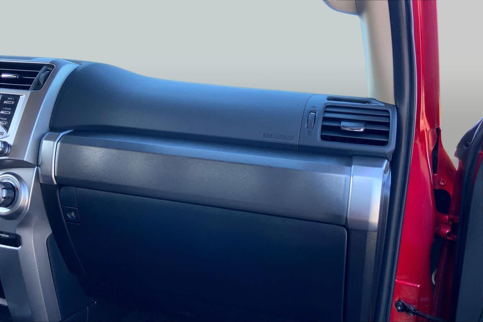 2021 Toyota 4Runner photo 18 of 36