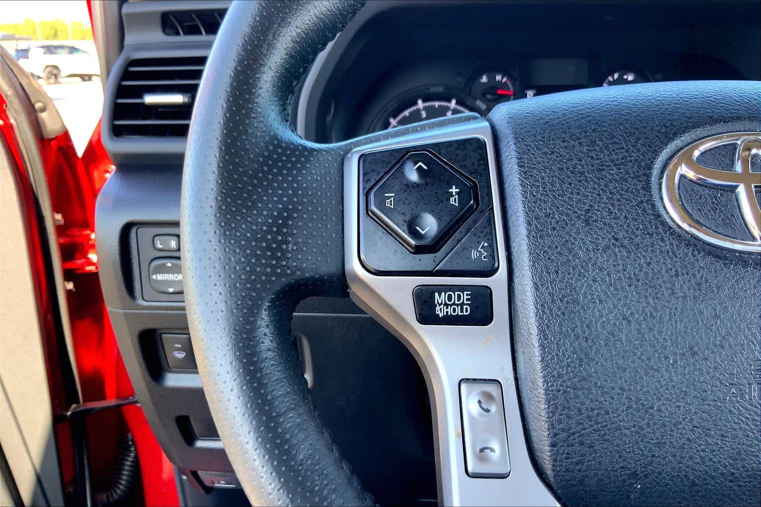 2021 Toyota 4Runner photo 23 of 36