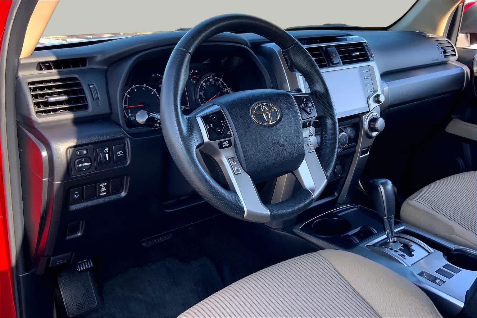 2021 Toyota 4Runner photo 17 of 36