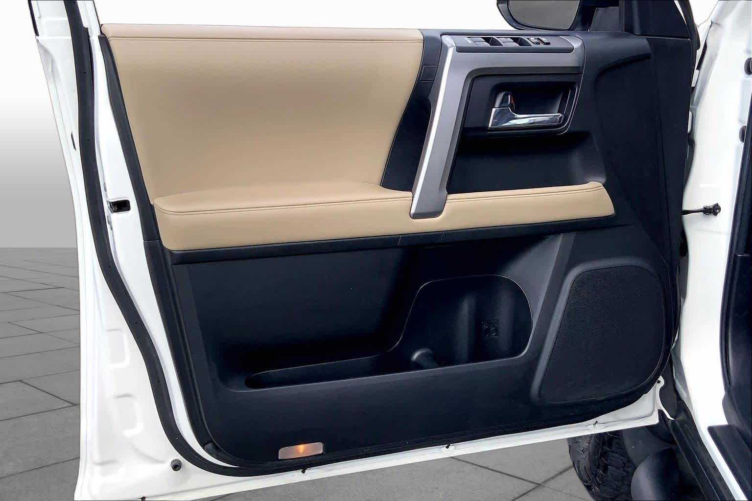 2021 Toyota 4Runner photo 22 of 34