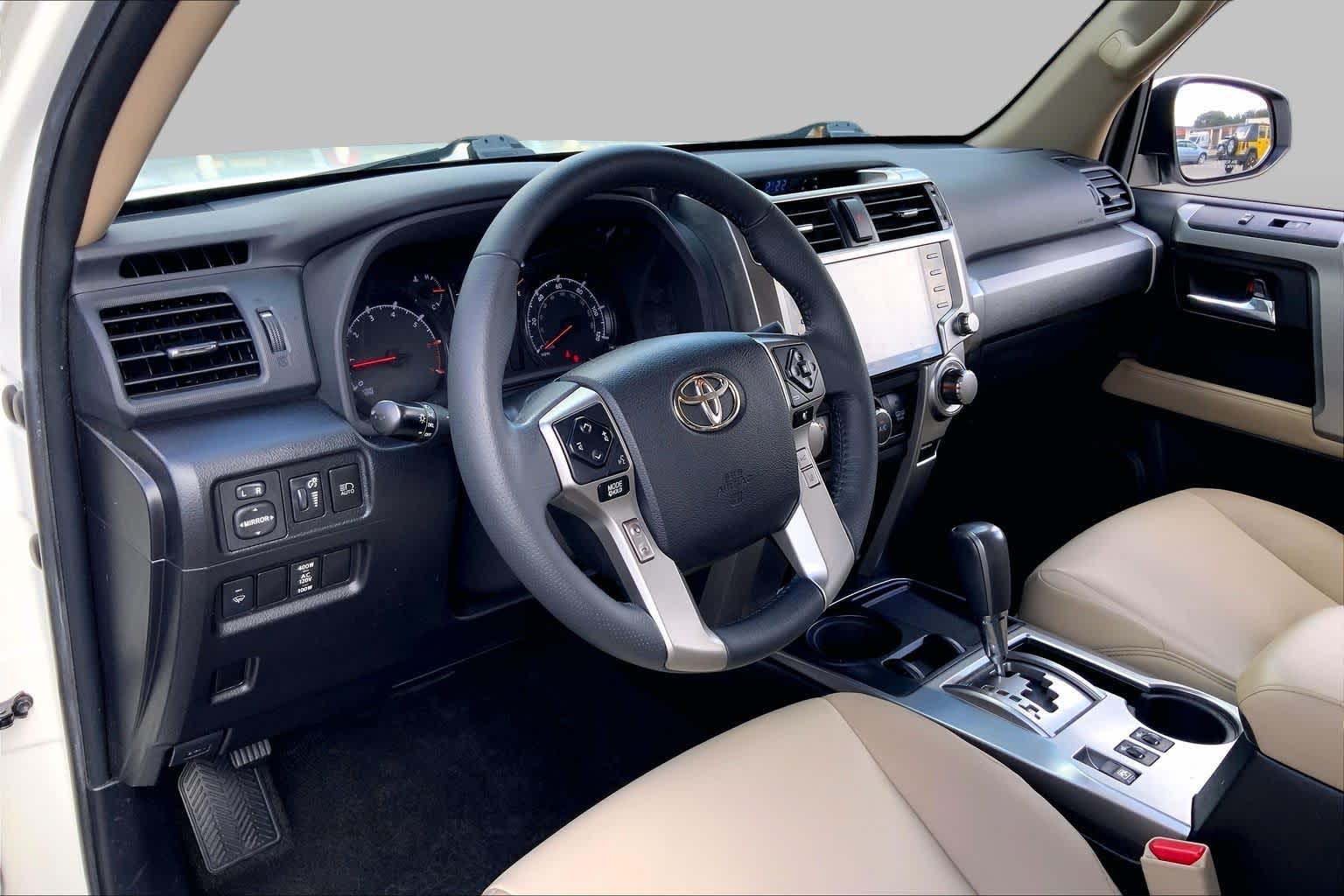 2021 Toyota 4Runner photo 18 of 34