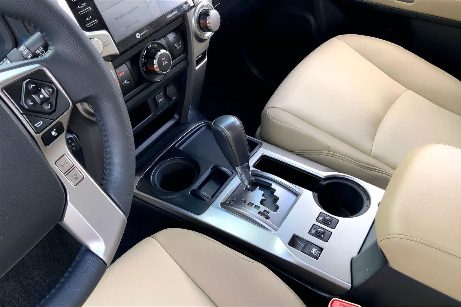 2021 Toyota 4Runner photo 17 of 34
