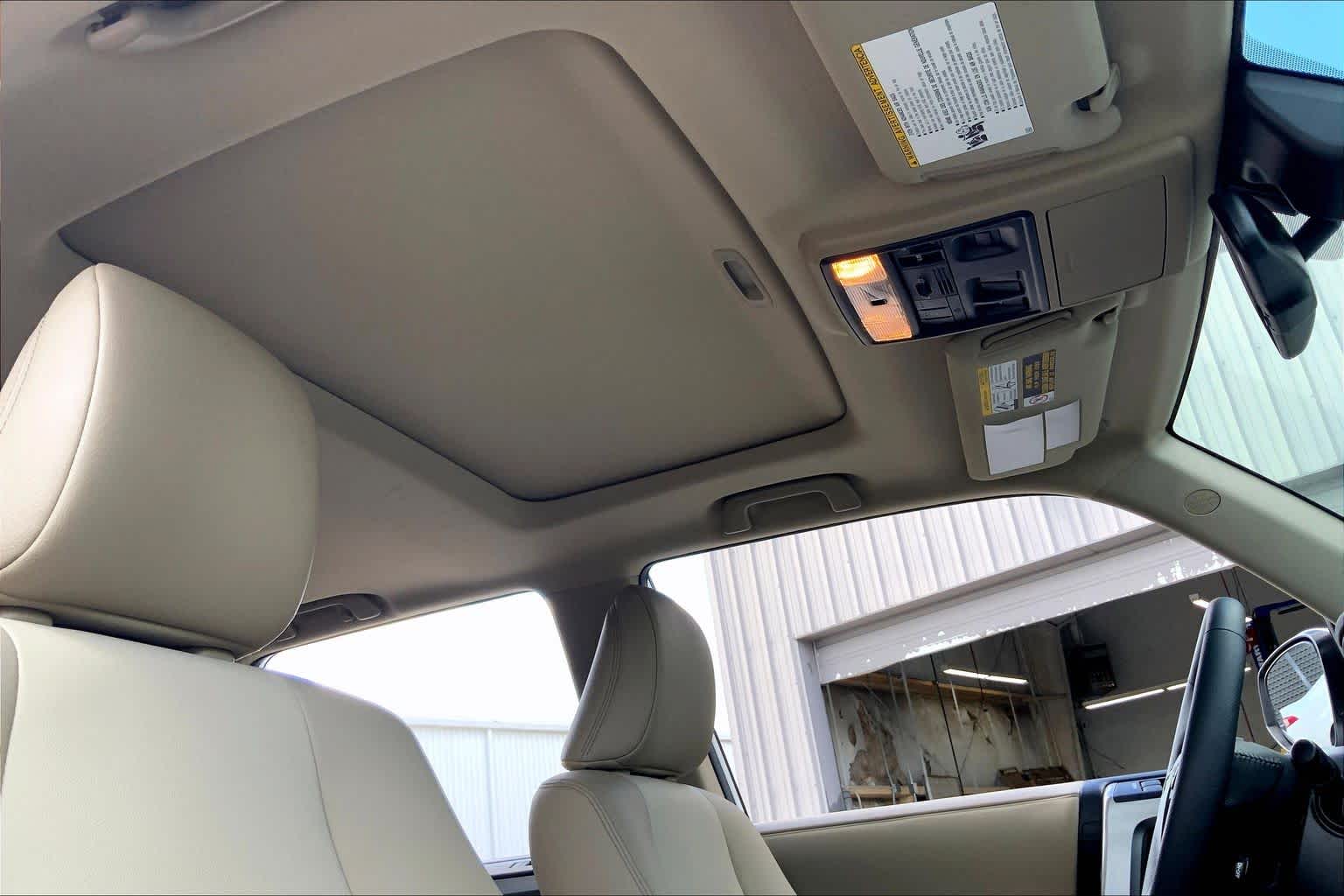 2021 Toyota 4Runner photo 14 of 34