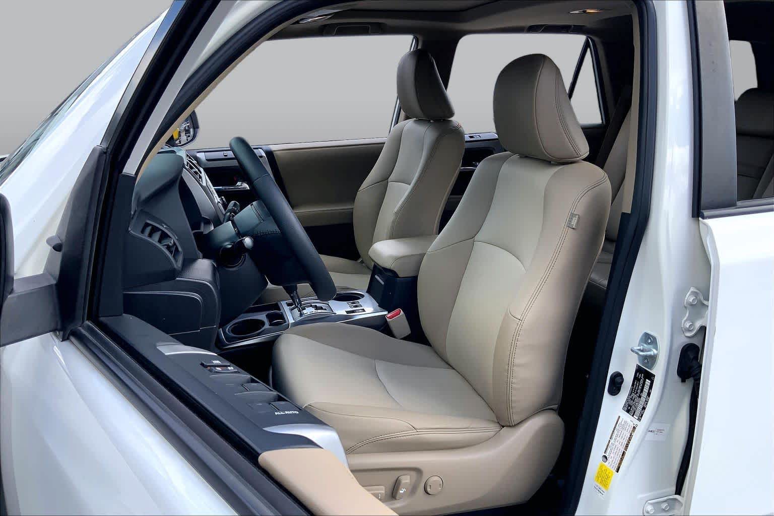 2021 Toyota 4Runner photo 8 of 34