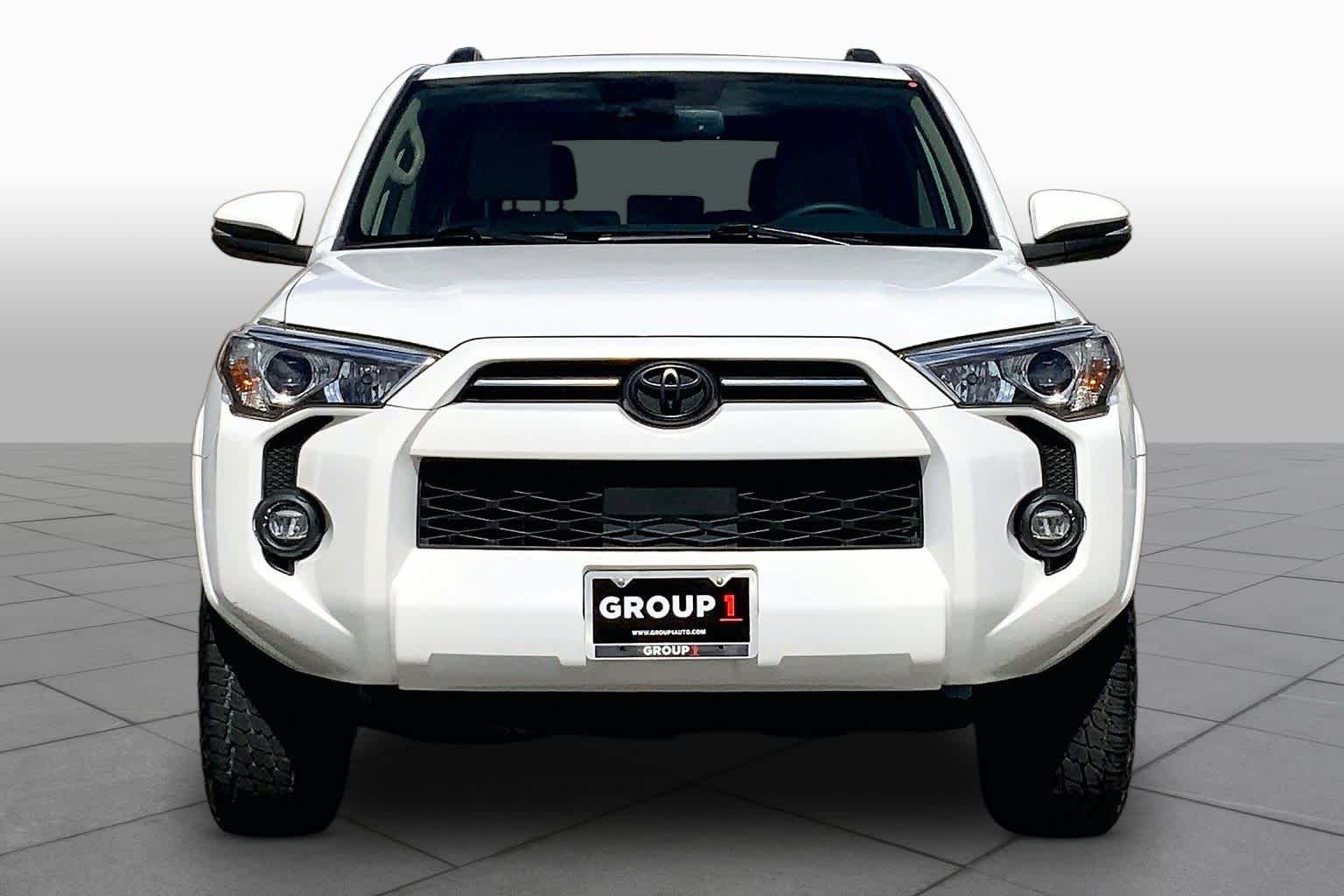 2021 Toyota 4Runner photo 4 of 34