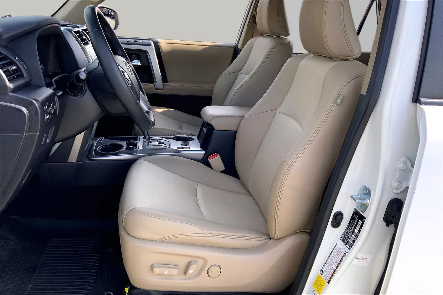 2021 Toyota 4Runner photo 8 of 36