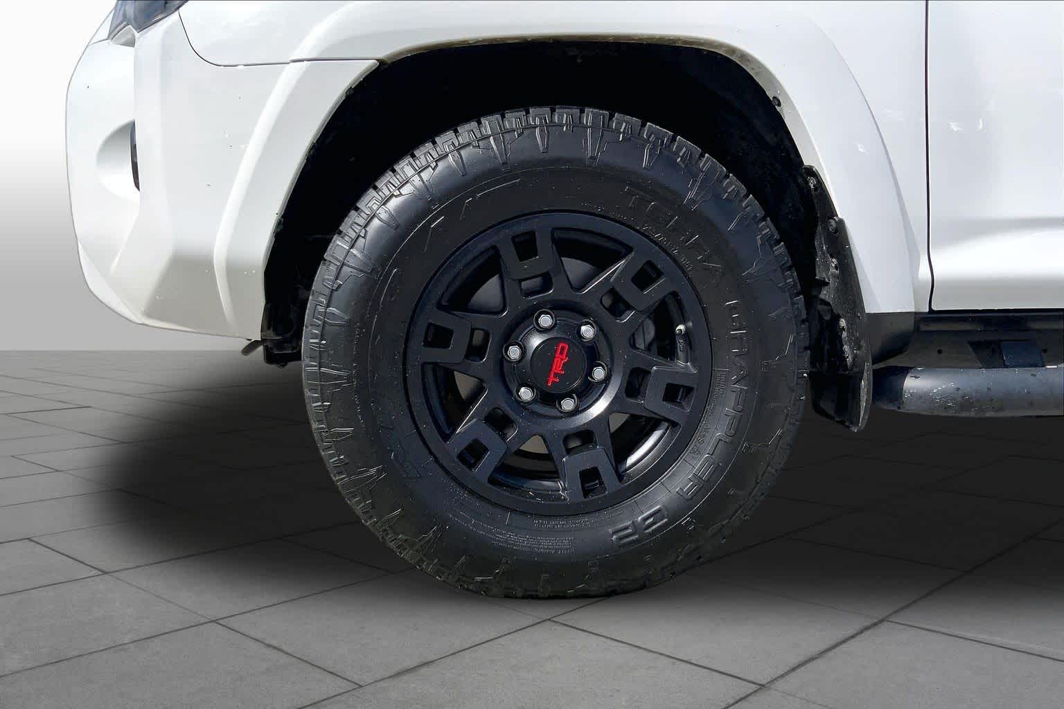 2021 Toyota 4Runner photo 11 of 36