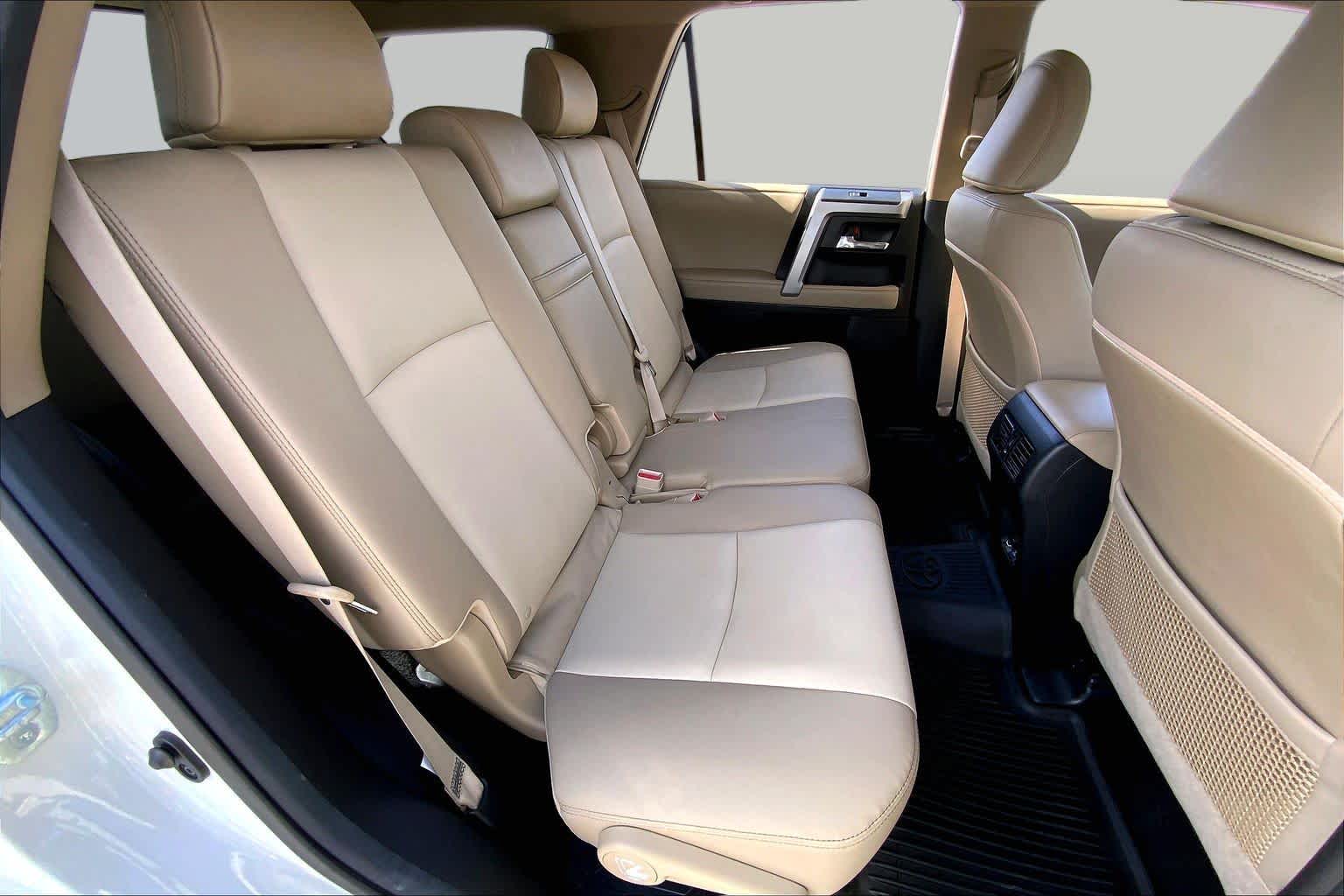 2021 Toyota 4Runner photo 19 of 36