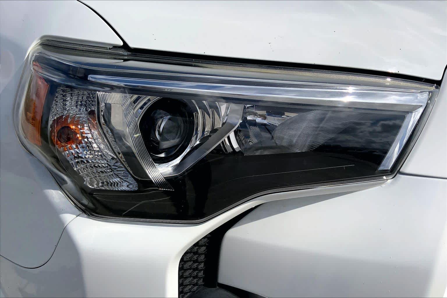 2021 Toyota 4Runner photo 27 of 36