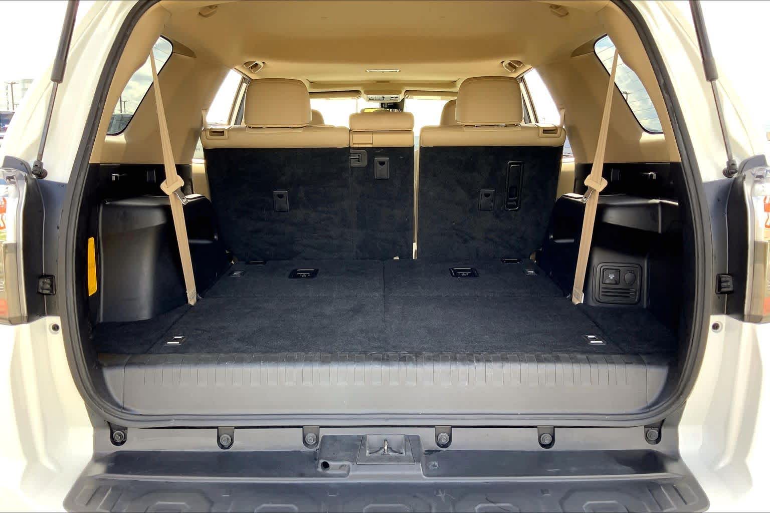 2021 Toyota 4Runner photo 34 of 36