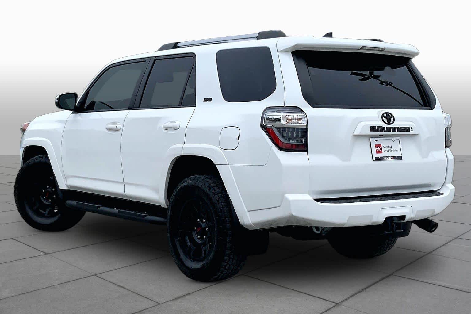 2023 Toyota 4Runner SR5 Premium - 11