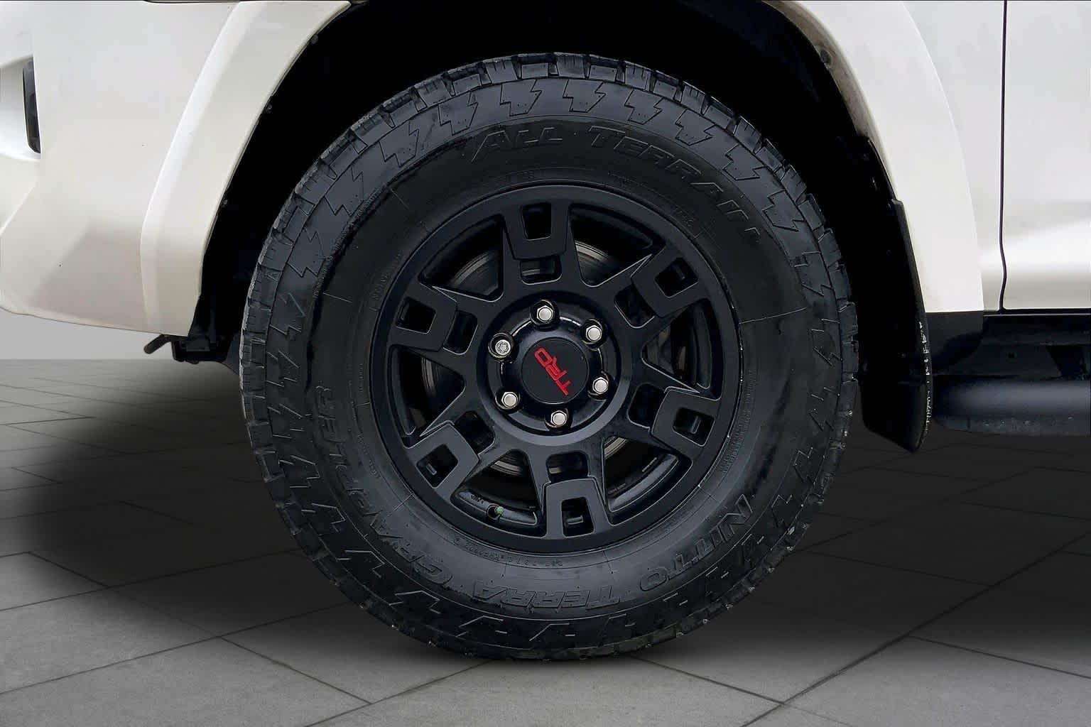 2023 Toyota 4Runner SR5 Premium - 10