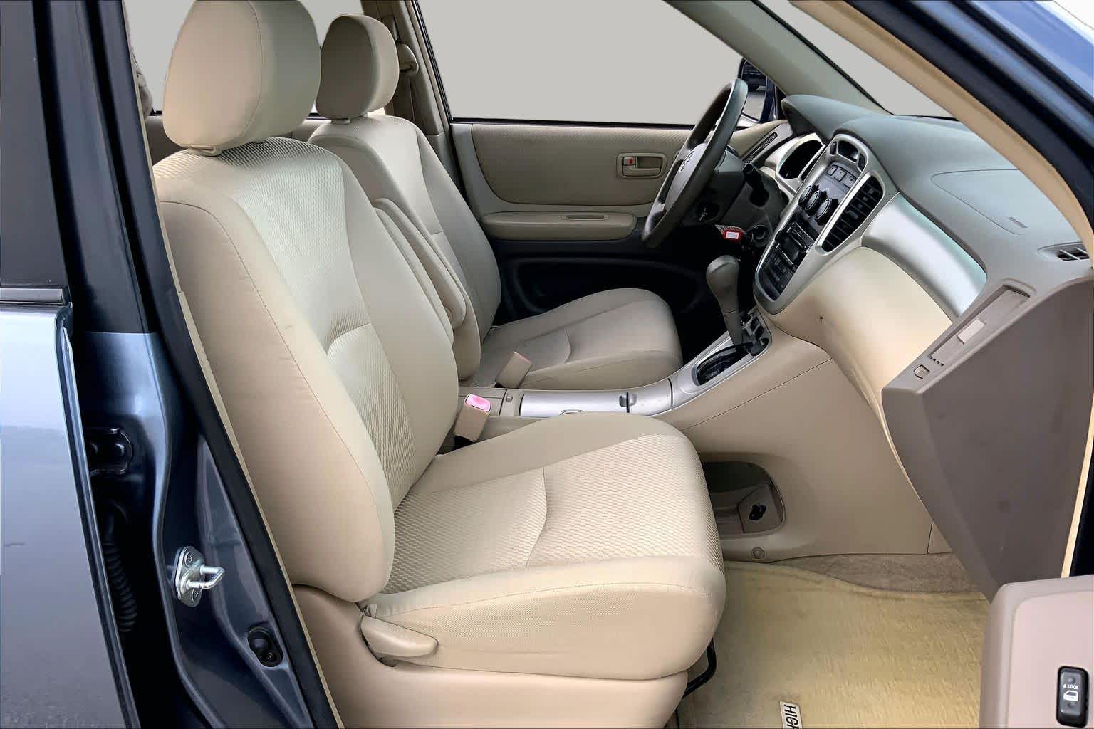 2006 Toyota Highlander  Bluestone Metallic at Mac Haik Ford