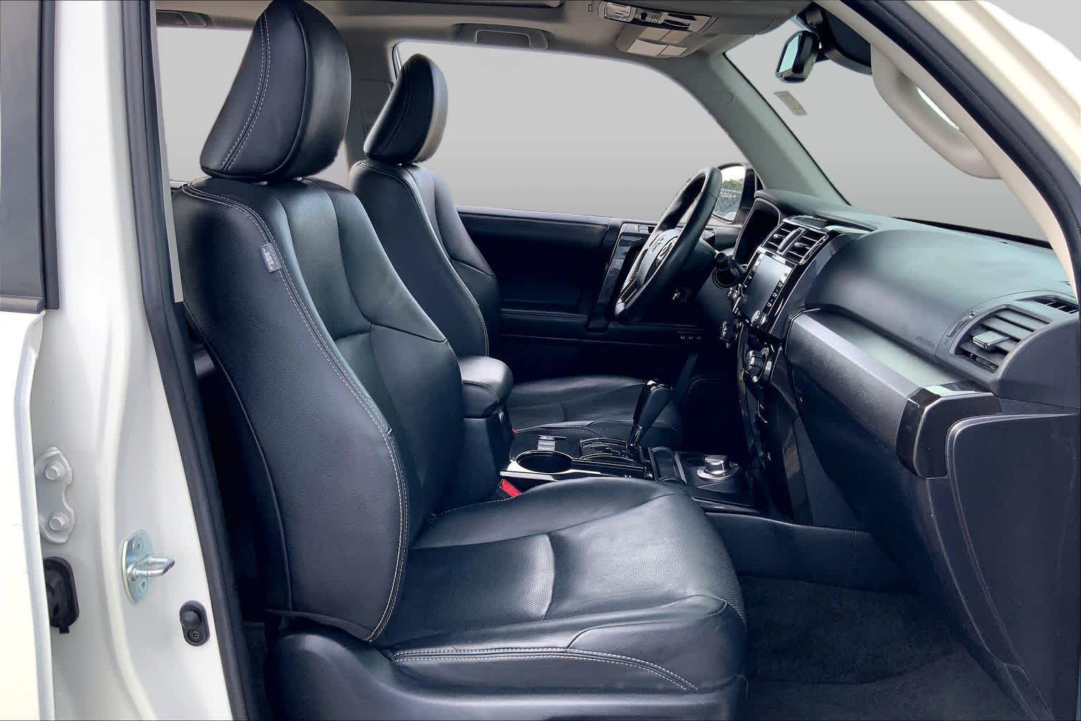 2021 Toyota 4Runner photo 9 of 36