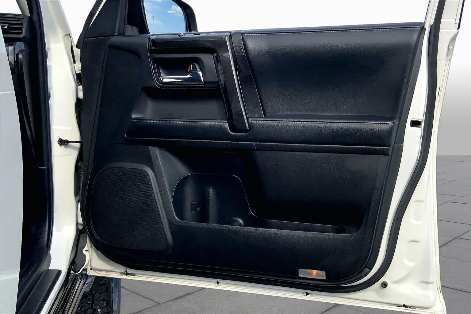 2021 Toyota 4Runner photo 22 of 36