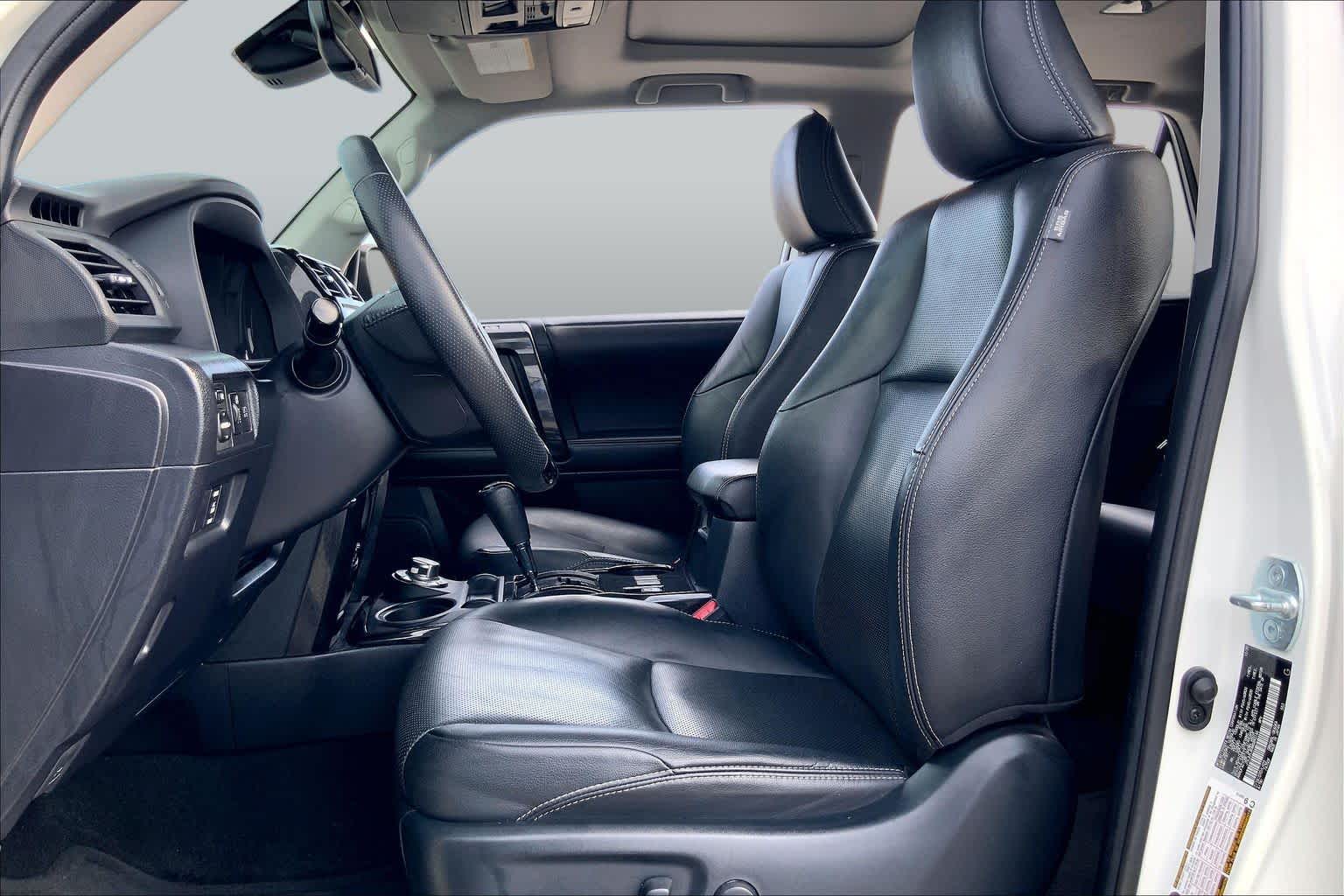 2021 Toyota 4Runner photo 8 of 36