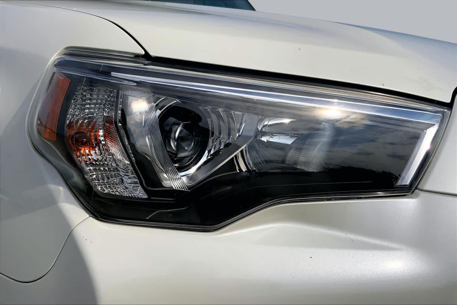 2021 Toyota 4Runner photo 27 of 36