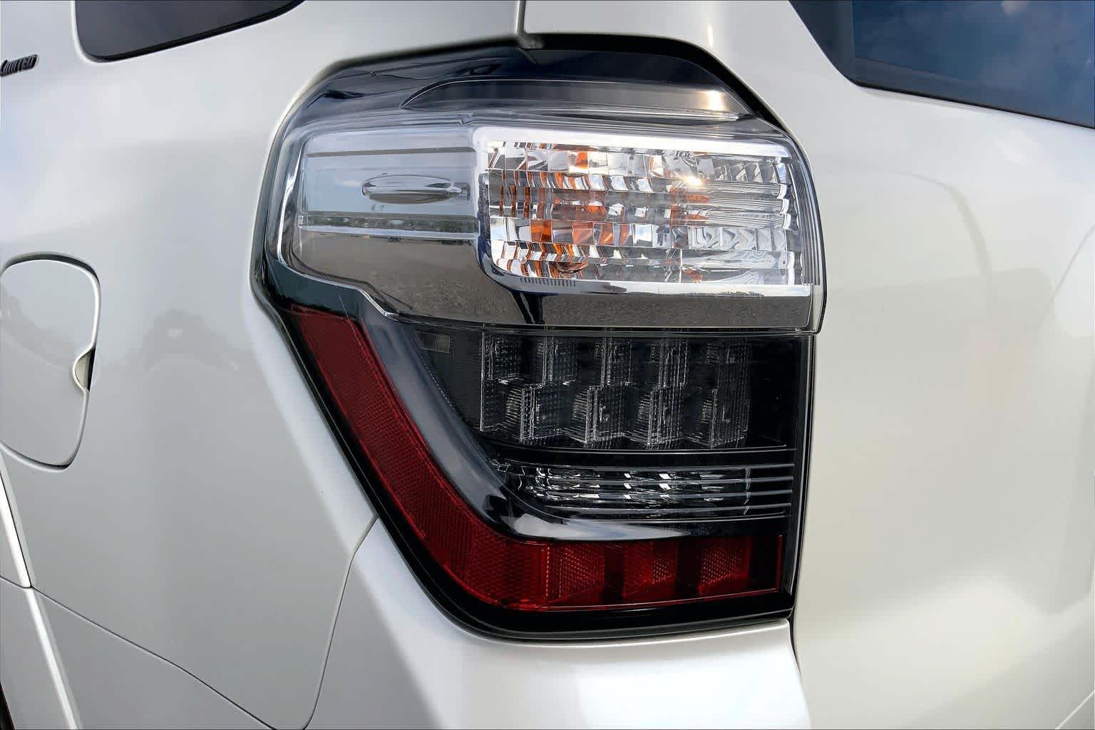 2021 Toyota 4Runner photo 28 of 36